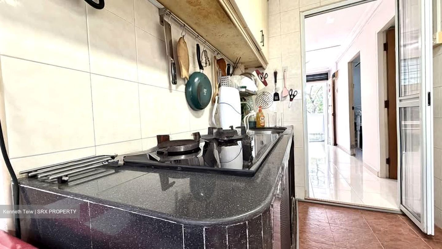 Blk 74 Lorong 4 Toa Payoh (Toa Payoh), HDB 3 Rooms #564183051